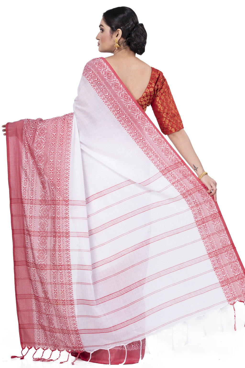 White Pure Cotton Begompuri_Hand Hand Loom Saree (668)